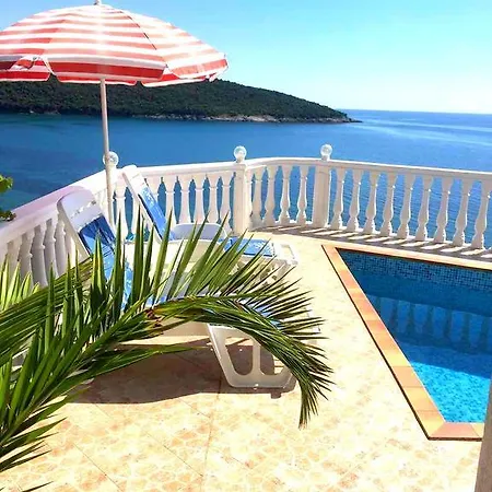 Sea View Natalie بودغوريتْسا